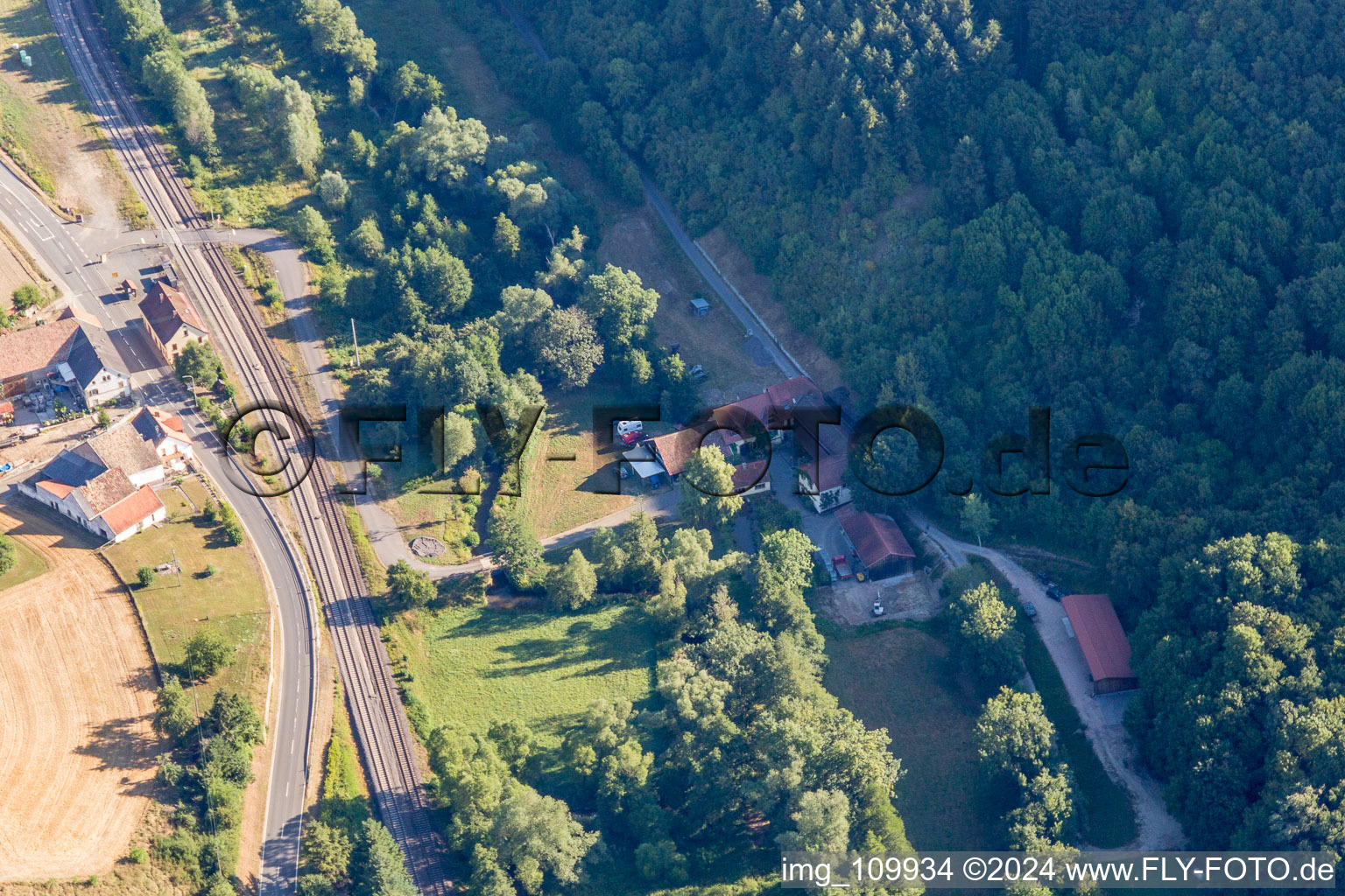 Photographie aérienne de Domaine viticole Hahnmühle de P.&M. Linxweiler à Mannweiler-Cölln dans le département Rhénanie-Palatinat, Allemagne