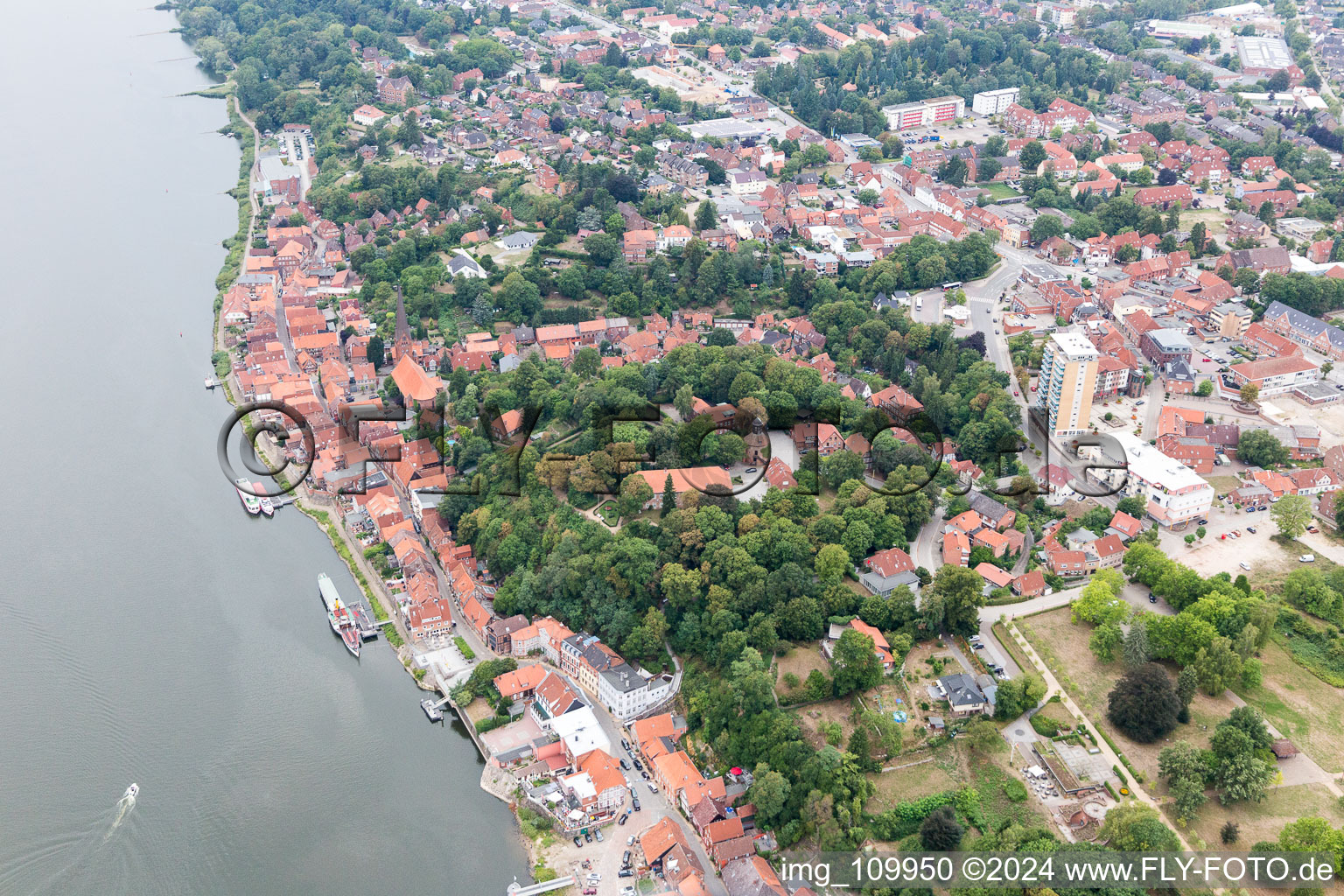 Vue aérienne de Lauenburg dans le département Schleswig-Holstein, Allemagne