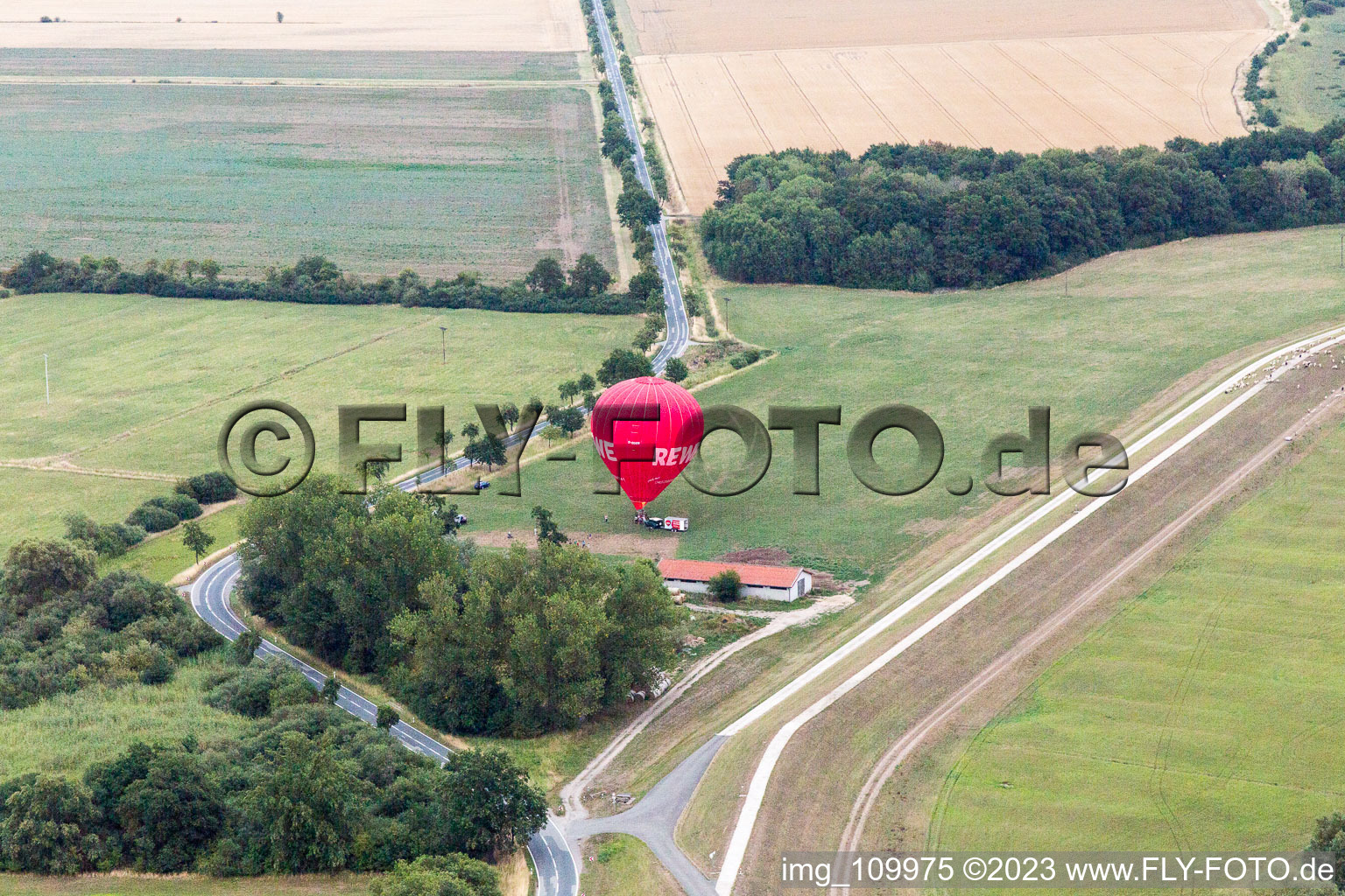 Vue aérienne de Lancement de ballon à Stiepelse dans le département Basse-Saxe, Allemagne