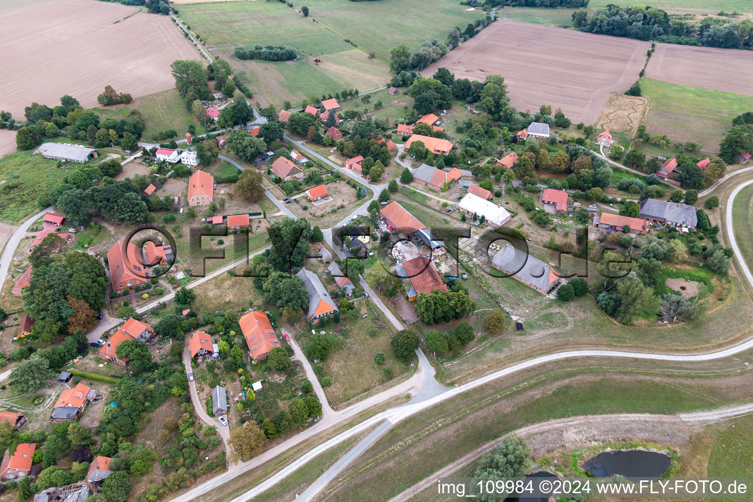 Vue aérienne de Neu Garge dans le département Basse-Saxe, Allemagne