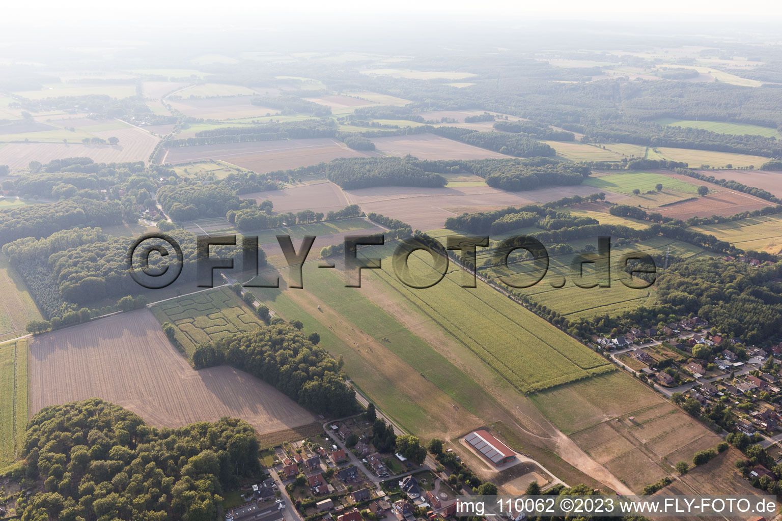 Vue aérienne de Labyrinthe de maïs à Amelinghausen dans le département Basse-Saxe, Allemagne