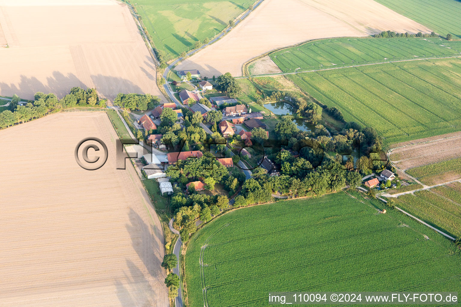 Vue aérienne de Addenstorf dans le département Basse-Saxe, Allemagne