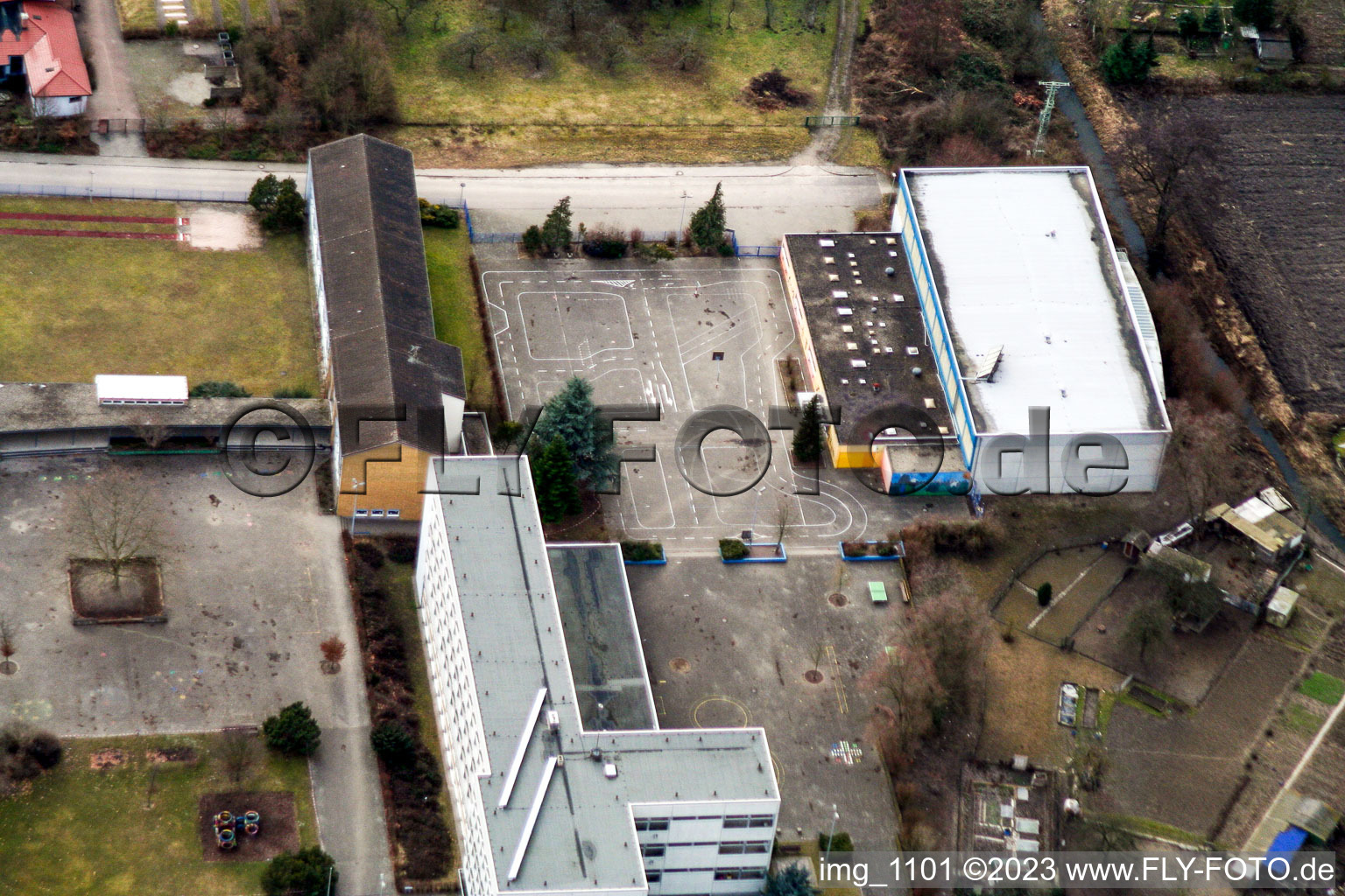 Vue aérienne de École à Hagenbach dans le département Rhénanie-Palatinat, Allemagne