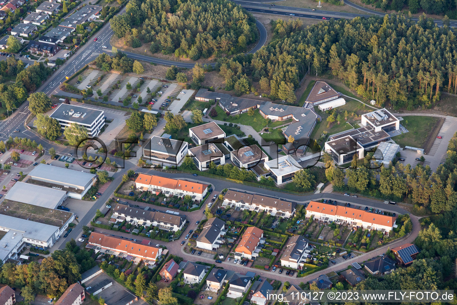 Vue aérienne de Campus-Werum Software & Systems AG et Werum IT Solutions GmbH à Lüneburg dans le département Basse-Saxe, Allemagne