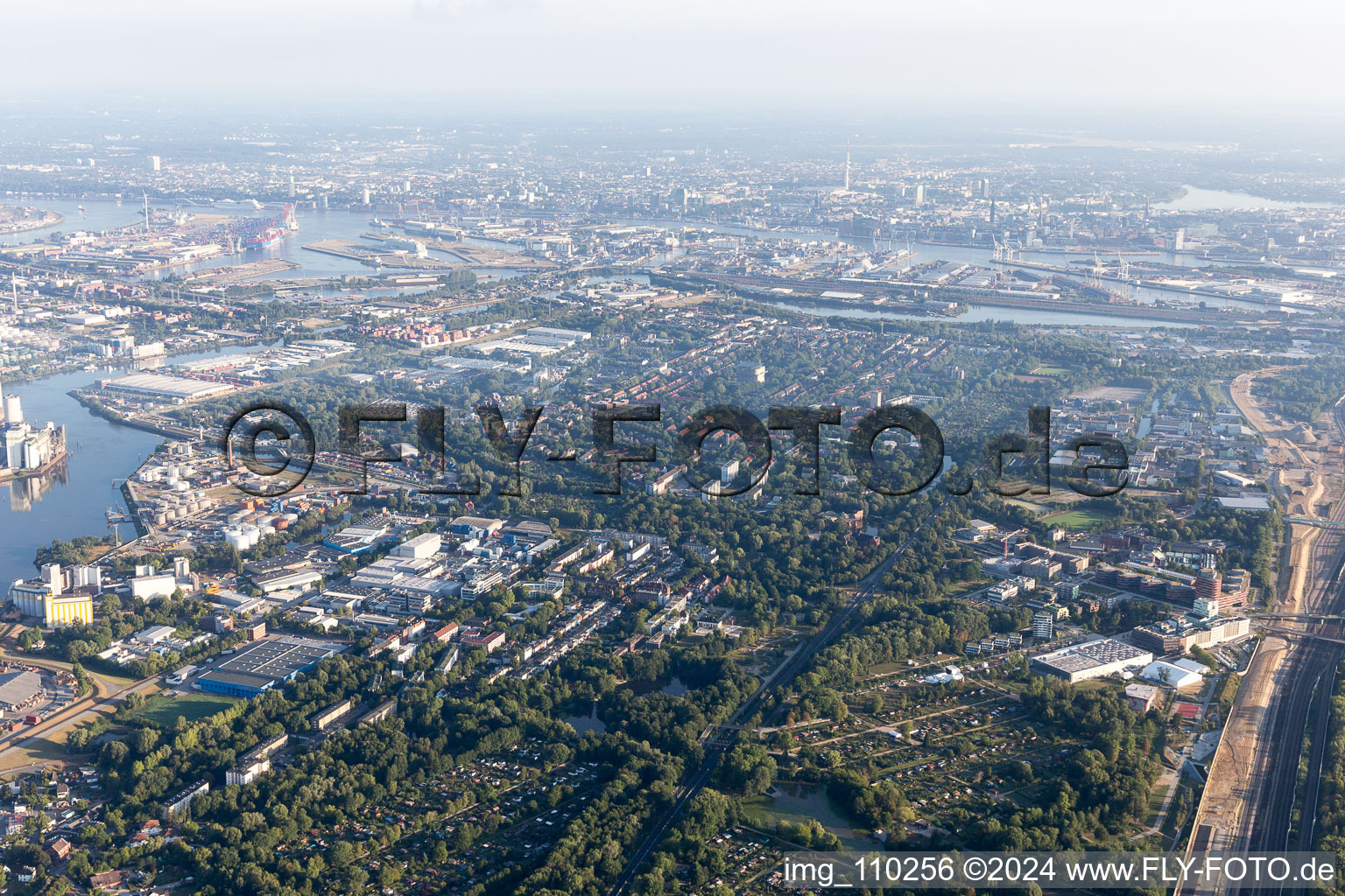 Vue aérienne de Wilhelmsburg dans le département Hambourg, Allemagne