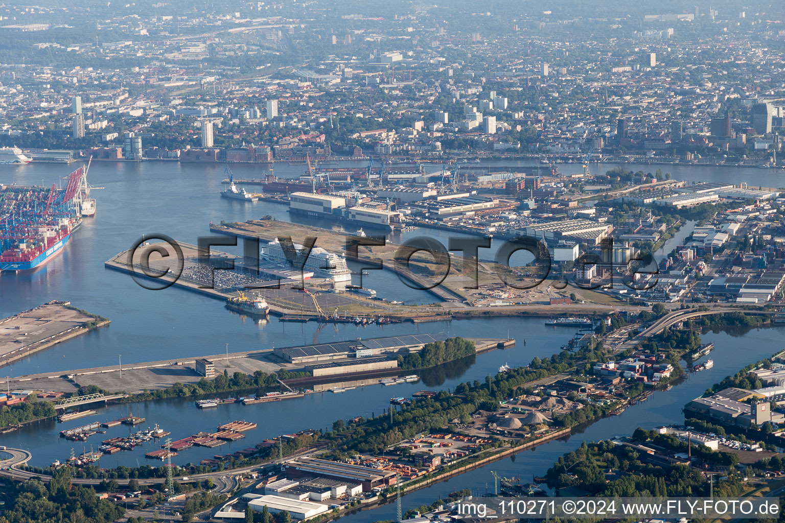 Vue oblique de Port à Hamburg dans le département Hambourg, Allemagne