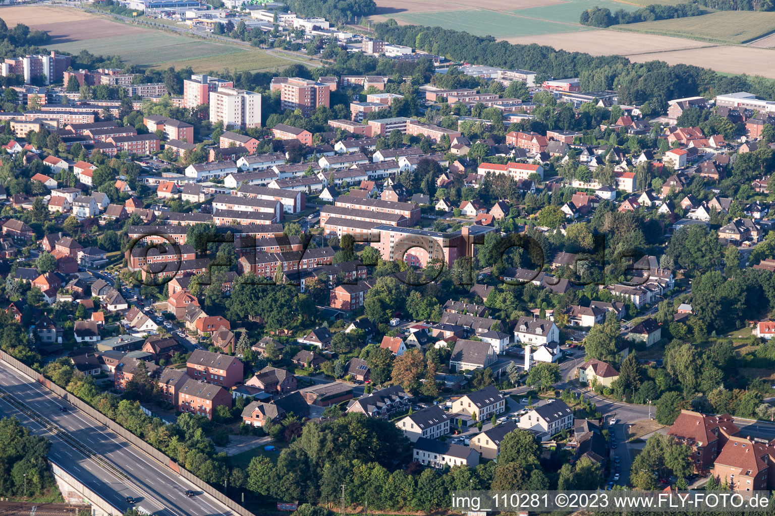 Vue aérienne de Meckelfeld dans le département Basse-Saxe, Allemagne