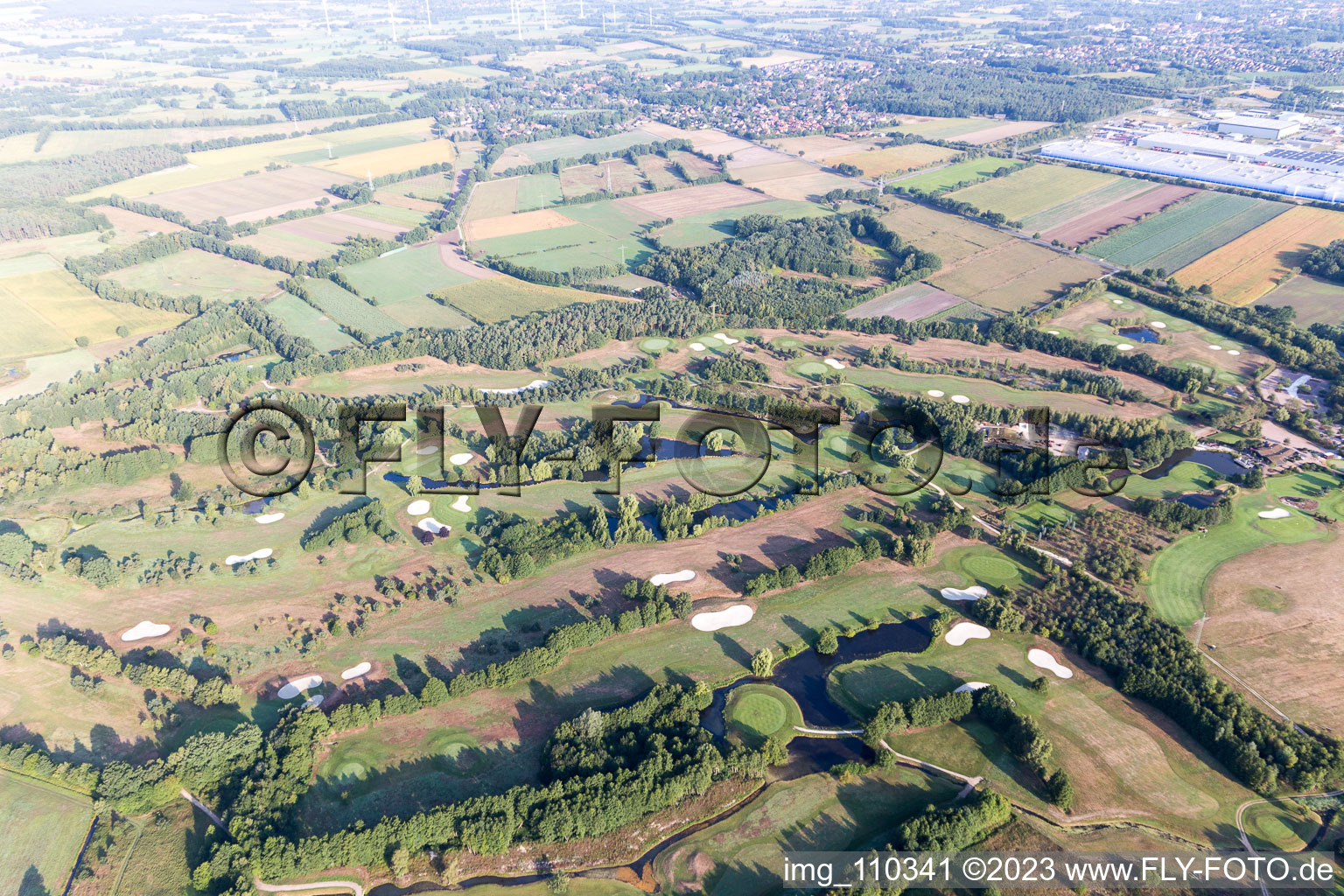 Image drone de Terrain du parcours de golf Green Eagle à Winsen (Luhe) dans le département Basse-Saxe, Allemagne
