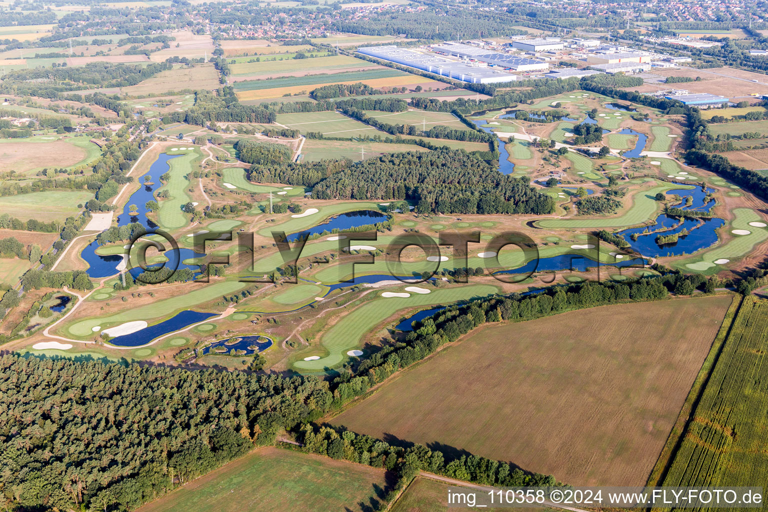 Image drone de Terrain du parcours de golf Green Eagle à Winsen (Luhe) dans le département Basse-Saxe, Allemagne