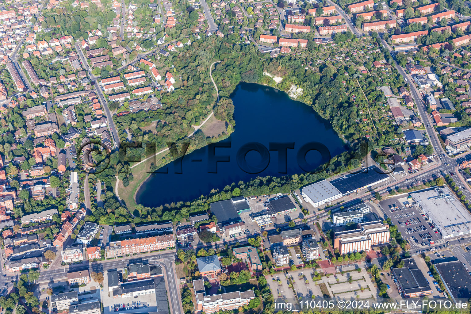 Vue aérienne de Zones riveraines de la région du lac Kreidebergsee à Lüneburg dans le département Basse-Saxe, Allemagne