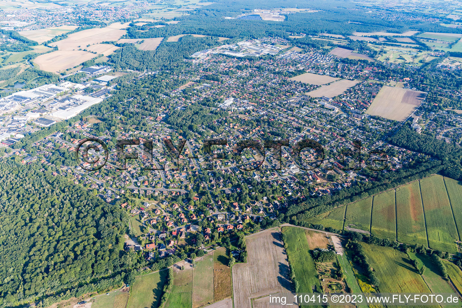 Vue aérienne de Adendorf dans le département Basse-Saxe, Allemagne