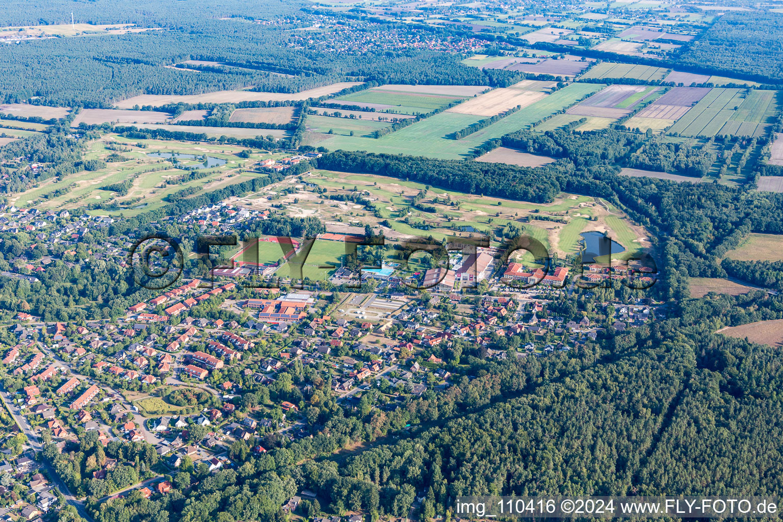 Vue aérienne de Adendorf dans le département Basse-Saxe, Allemagne