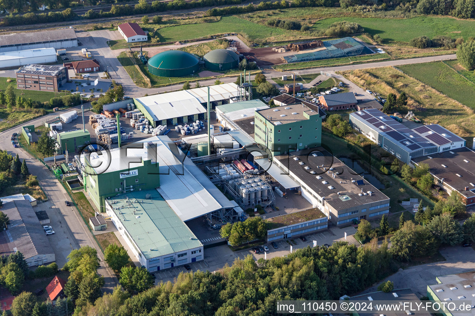 Vue aérienne de Locaux de l'usine du producteur chimique Worlée-Chemie GmbH à Lauenburg/Elbe dans le département Schleswig-Holstein, Allemagne