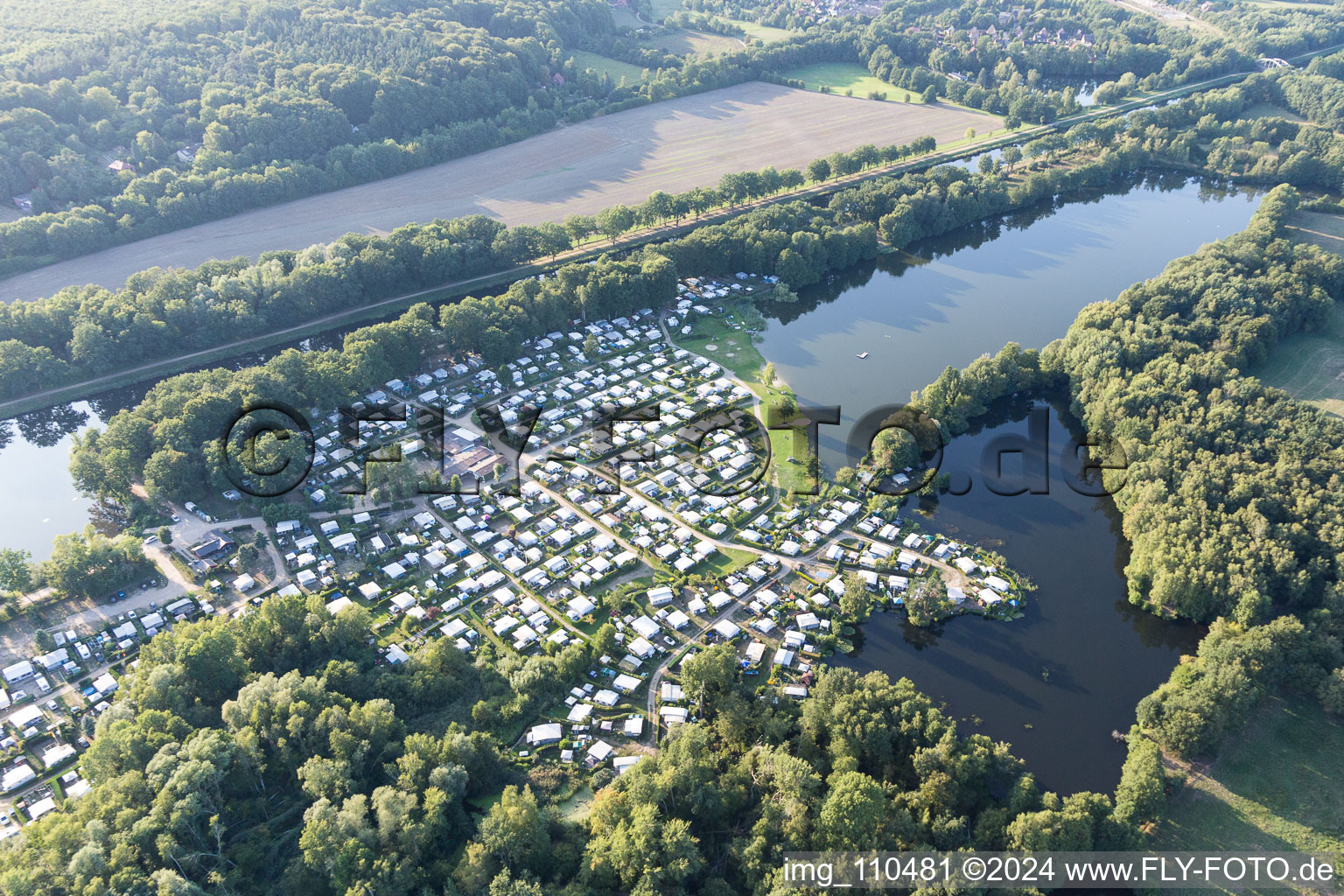 Vue oblique de Camping Lac à la Truite à Witzeeze dans le département Schleswig-Holstein, Allemagne