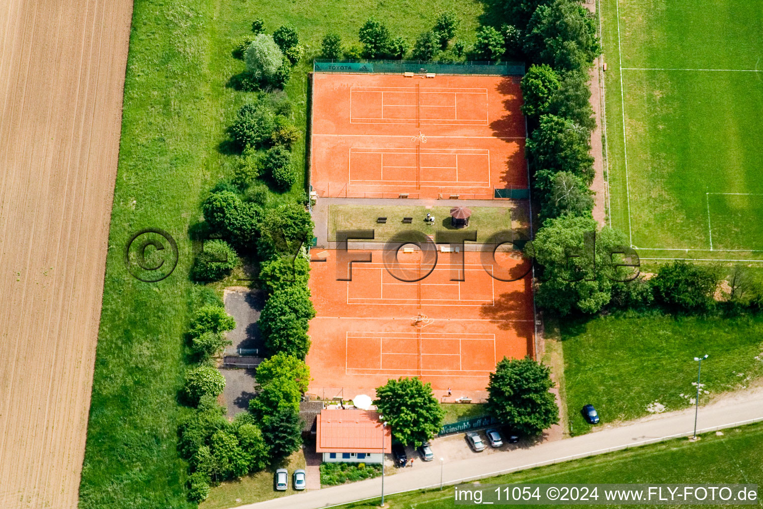 Vue aérienne de Club de tennis à Minfeld dans le département Rhénanie-Palatinat, Allemagne