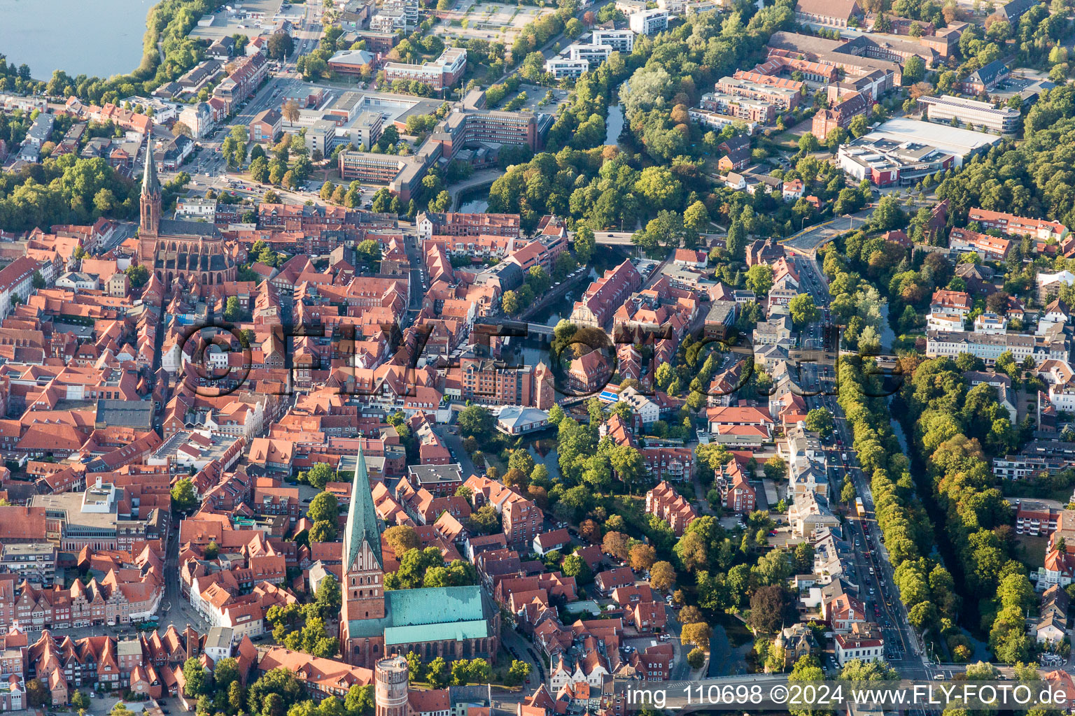 Photographie aérienne de Église Saint-Jean à Lüneburg dans le département Basse-Saxe, Allemagne