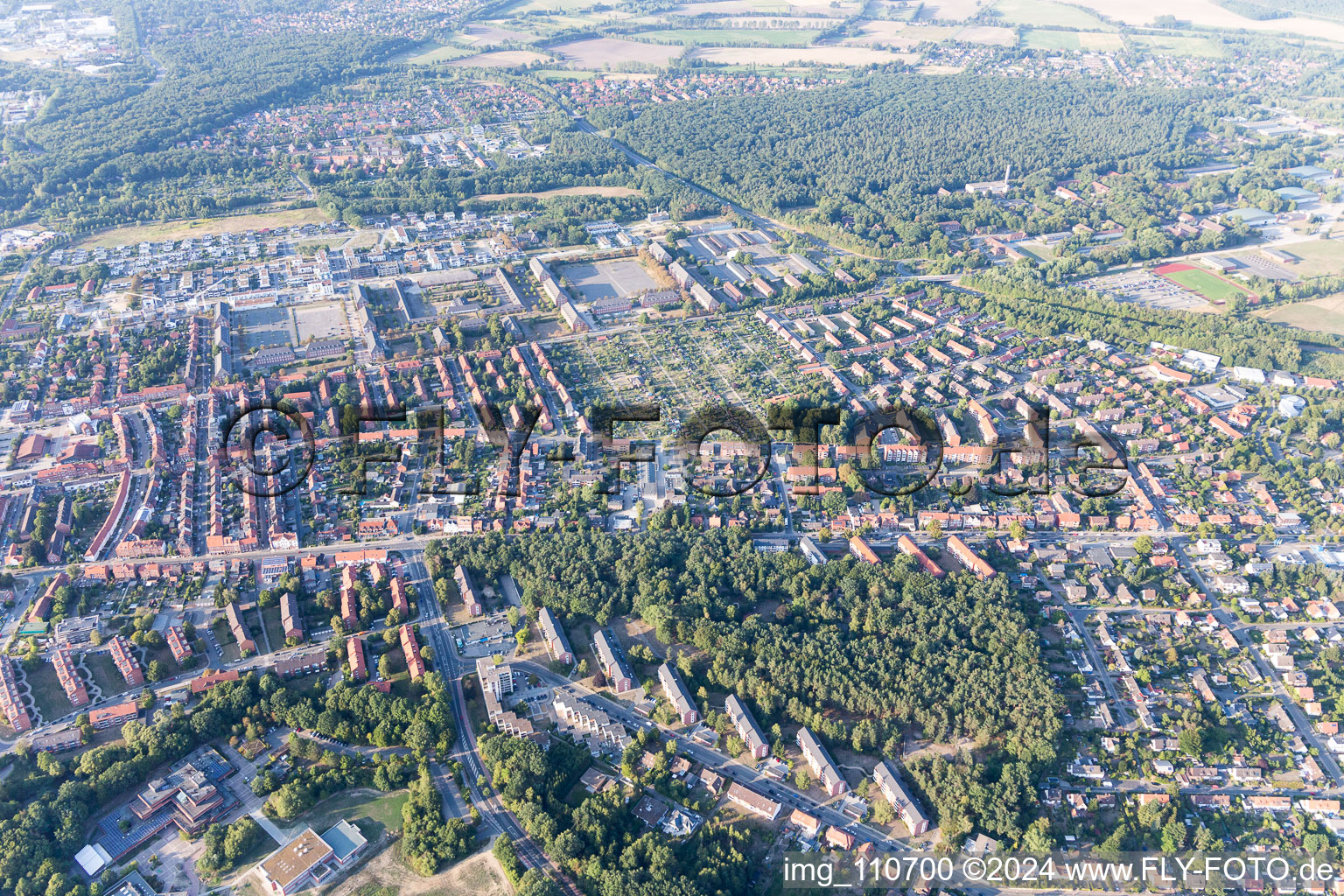 Vue aérienne de Bleckeder Landstraße à Lüneburg dans le département Basse-Saxe, Allemagne