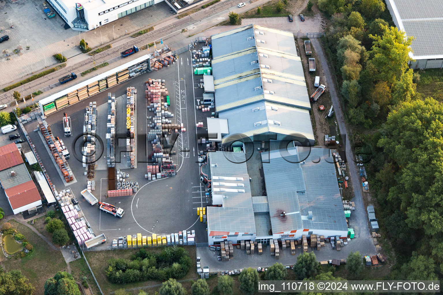 Vue aérienne de Commerce syndical de matériaux de construction dans la zone industrielle de Horst à le quartier Minderslachen in Kandel dans le département Rhénanie-Palatinat, Allemagne