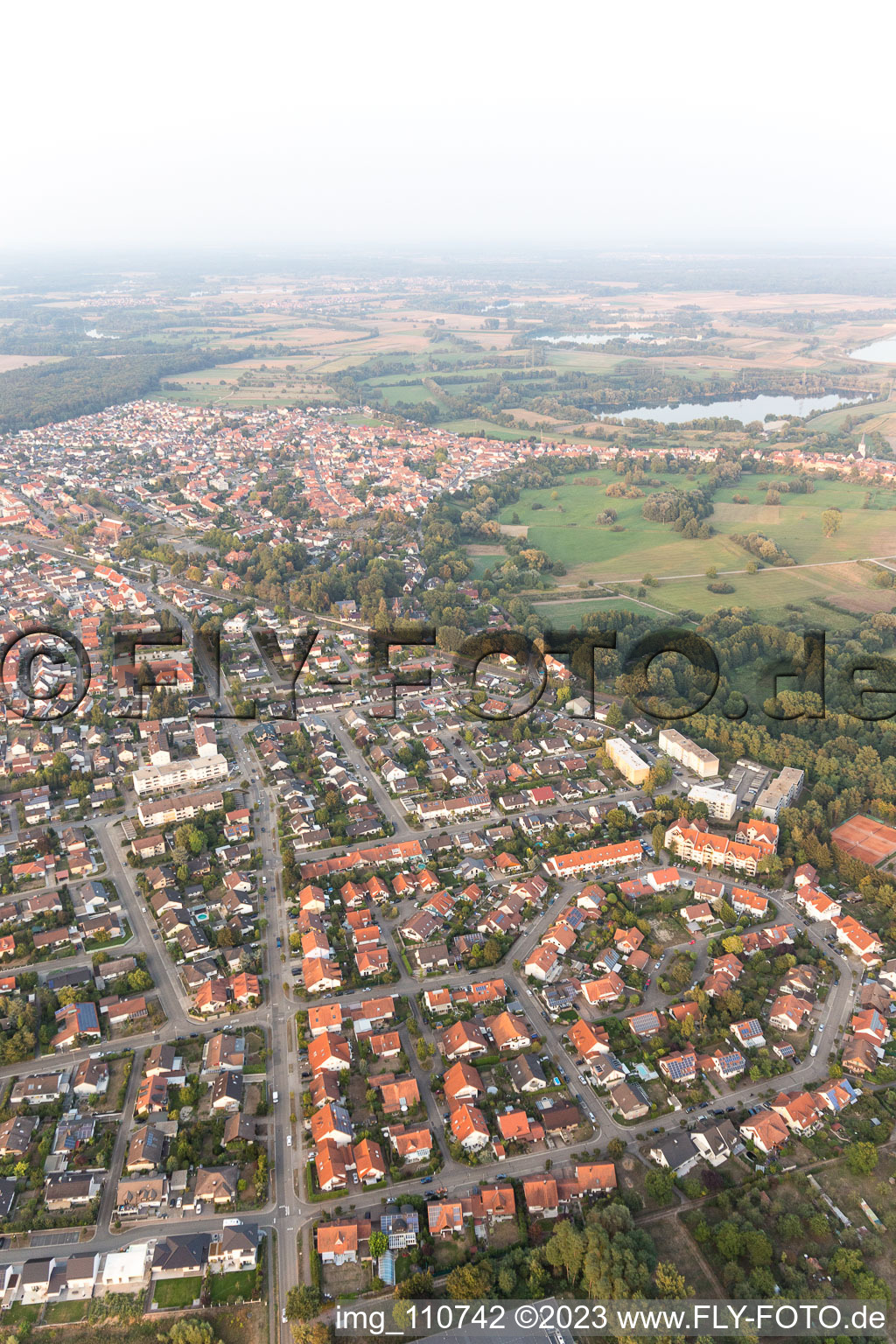 Jockgrim dans le département Rhénanie-Palatinat, Allemagne vue d'en haut
