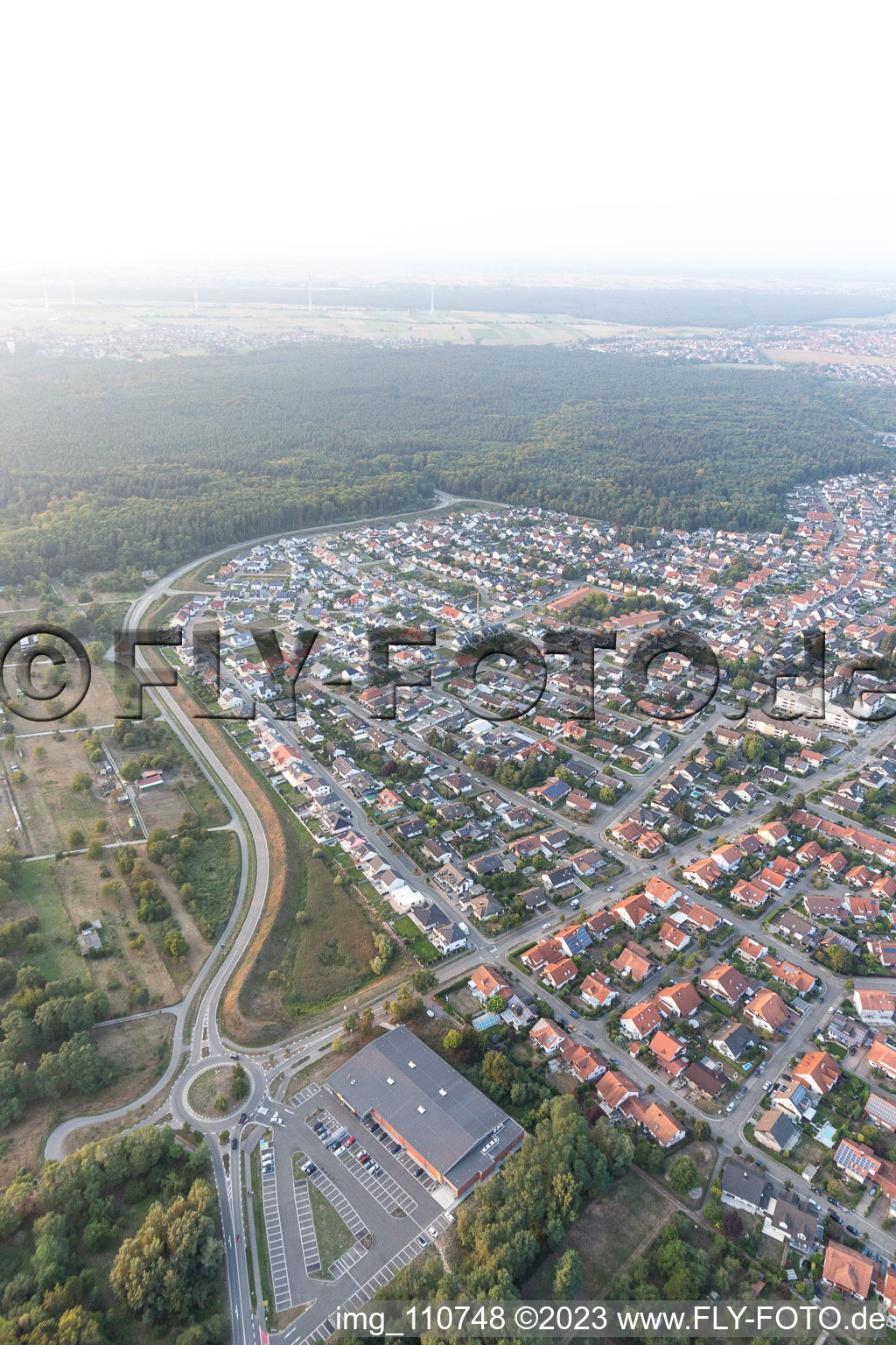 Jockgrim dans le département Rhénanie-Palatinat, Allemagne d'un drone