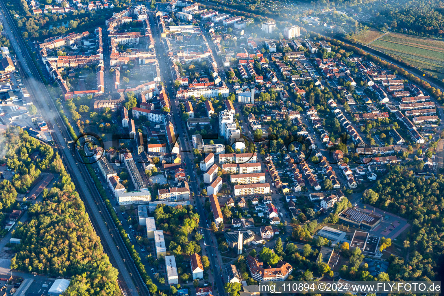 Vue oblique de Quartier Rheinau in Mannheim dans le département Bade-Wurtemberg, Allemagne