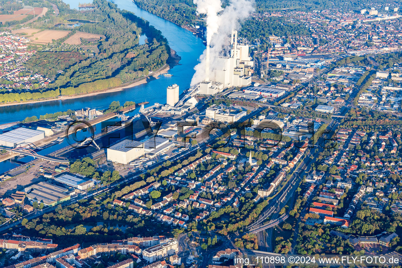 Quartier Rheinau in Mannheim dans le département Bade-Wurtemberg, Allemagne vue d'en haut