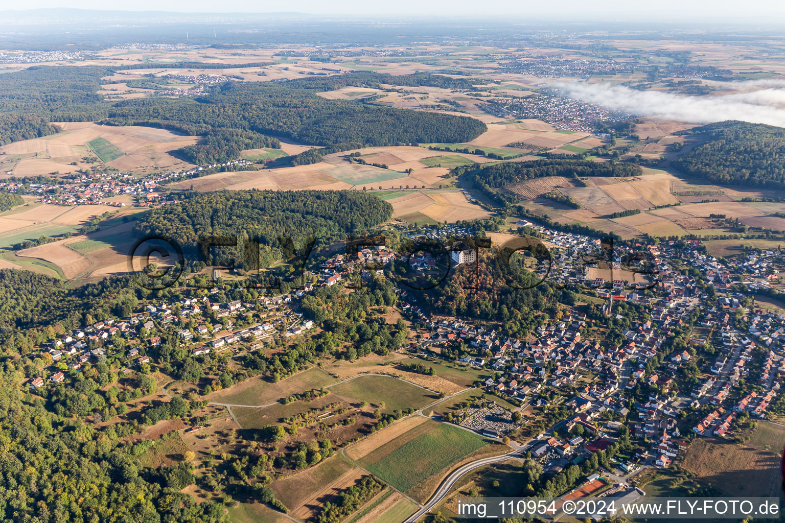 Château de Lichtenberg à le quartier Niedernhausen in Fischbachtal dans le département Hesse, Allemagne vue d'en haut