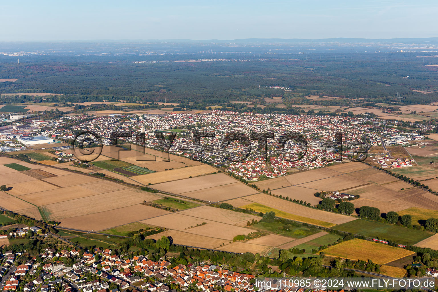 Vue aérienne de Münster dans le département Hesse, Allemagne