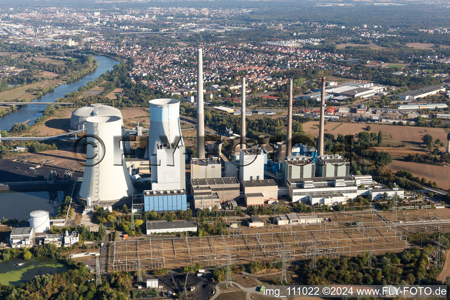 Vue aérienne de Centrale électrique au charbon et au gaz de Staudinger am Main, près de Hanau à Großkrotzenburg dans le département Hesse, Allemagne