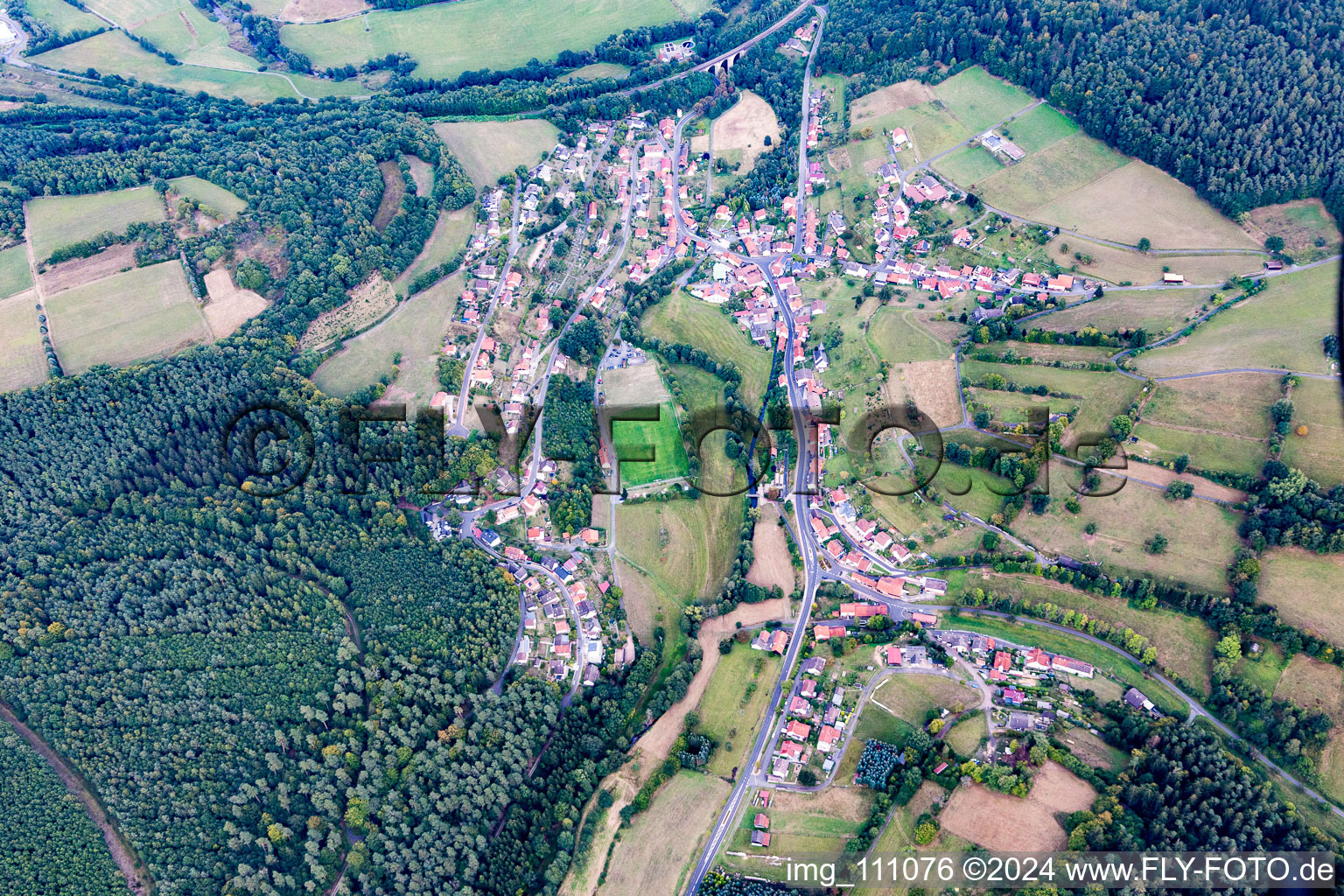 Vue aérienne de Quartier Jossa in Sinntal dans le département Hesse, Allemagne