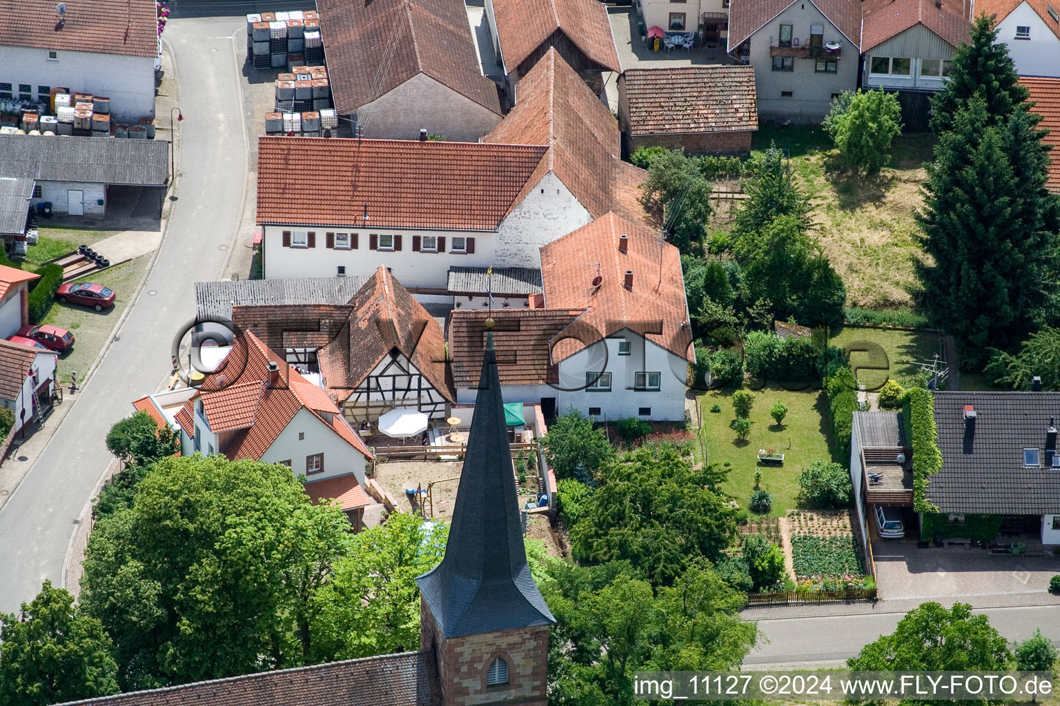 Quartier Rechtenbach in Schweigen-Rechtenbach dans le département Rhénanie-Palatinat, Allemagne depuis l'avion