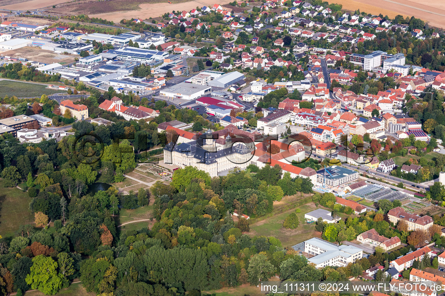 Vue aérienne de Verrouillage à Werneck dans le département Bavière, Allemagne