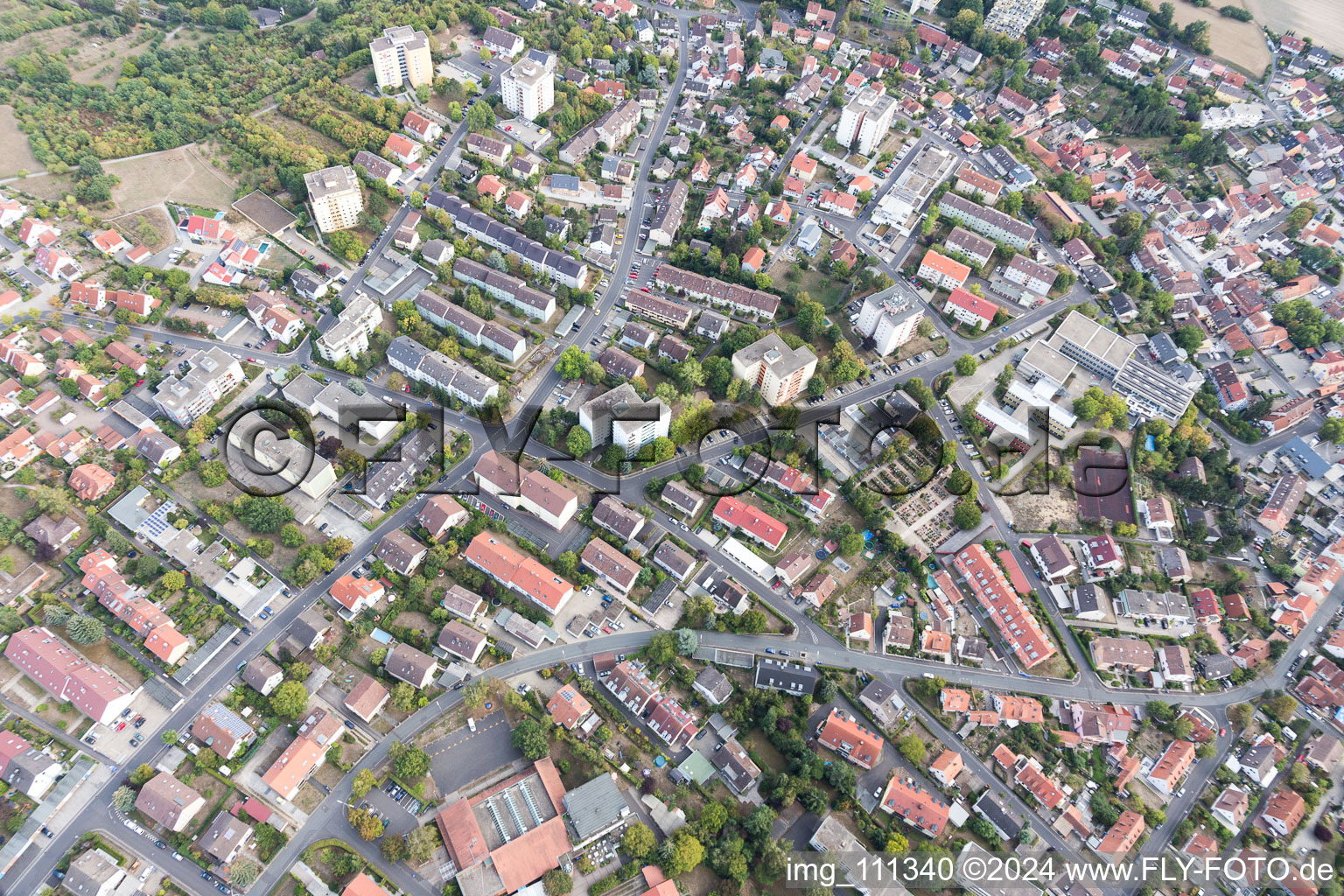 Vue aérienne de Gerbrunn dans le département Bavière, Allemagne