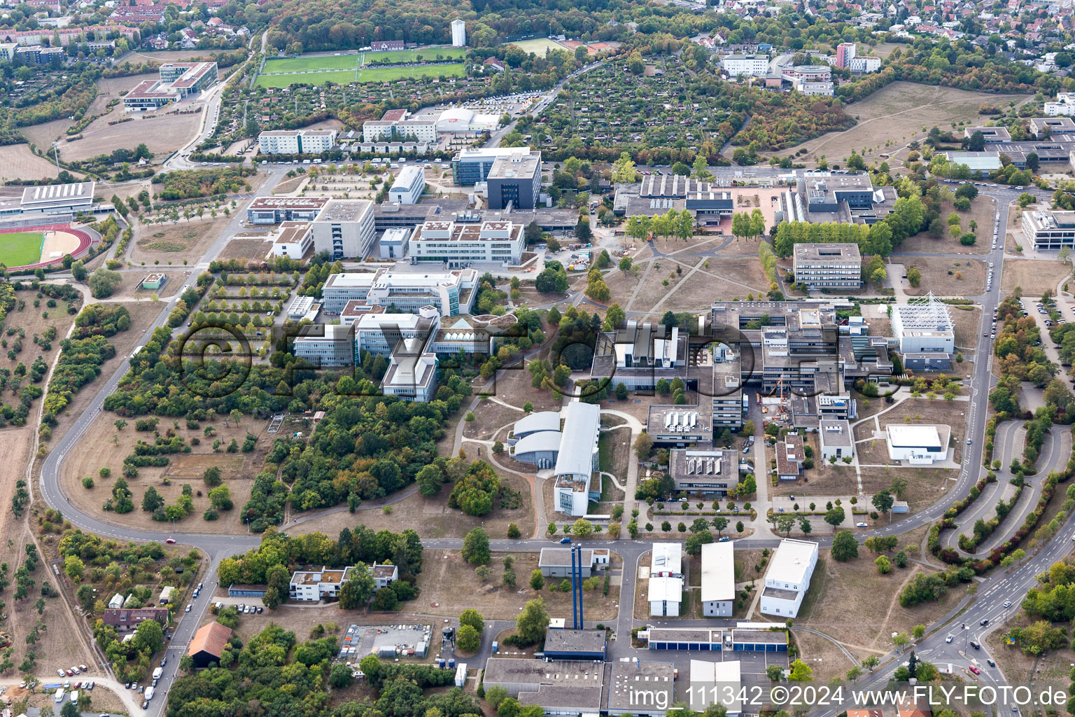 Vue aérienne de Campus Université Julius Maximiliens à le quartier Frauenland in Würzburg dans le département Bavière, Allemagne