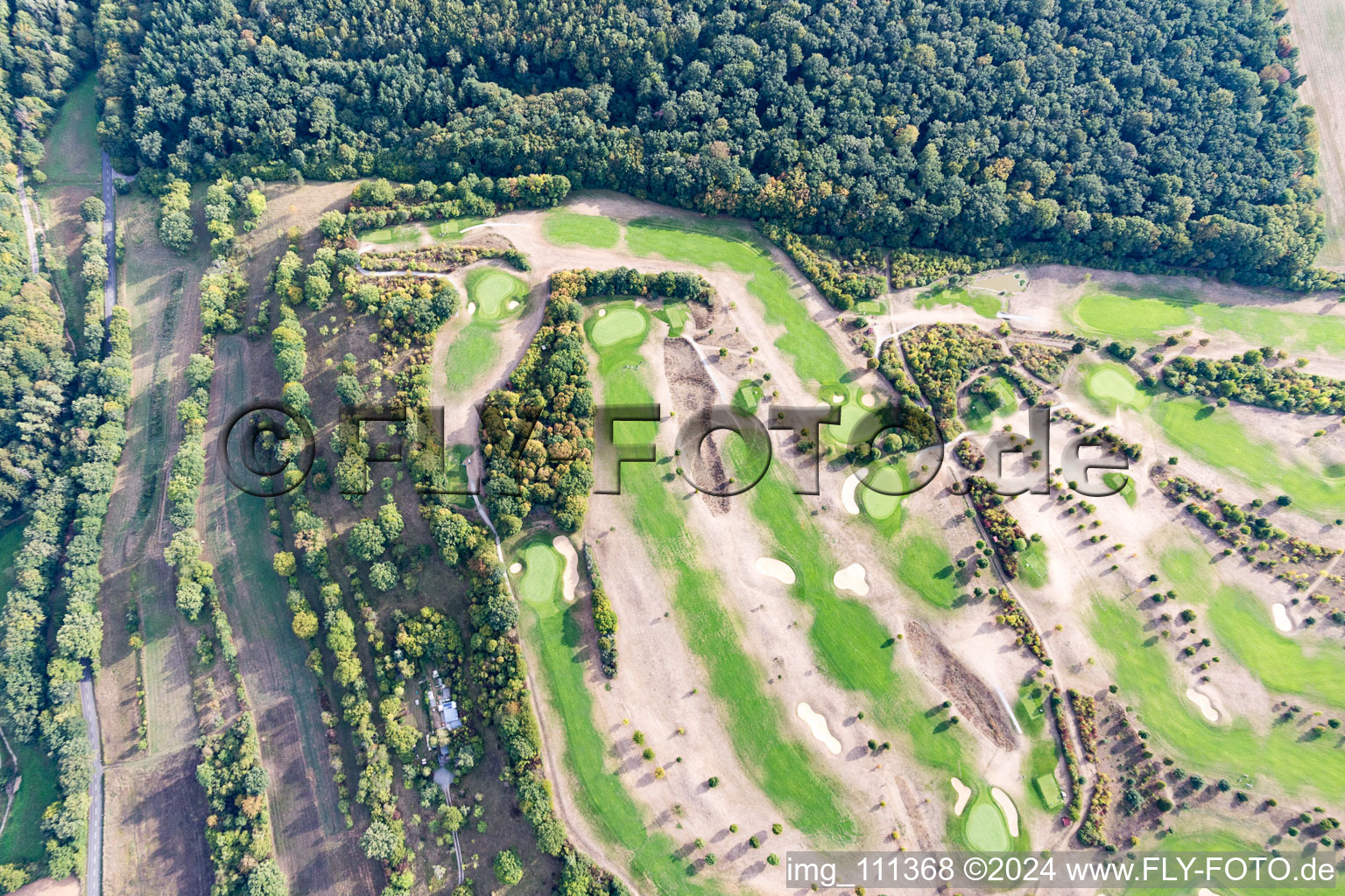 Vue aérienne de Club de golf Würzburg eV dans le quartier de Heidingsfeld à le quartier Heuchelhof in Würzburg dans le département Bavière, Allemagne