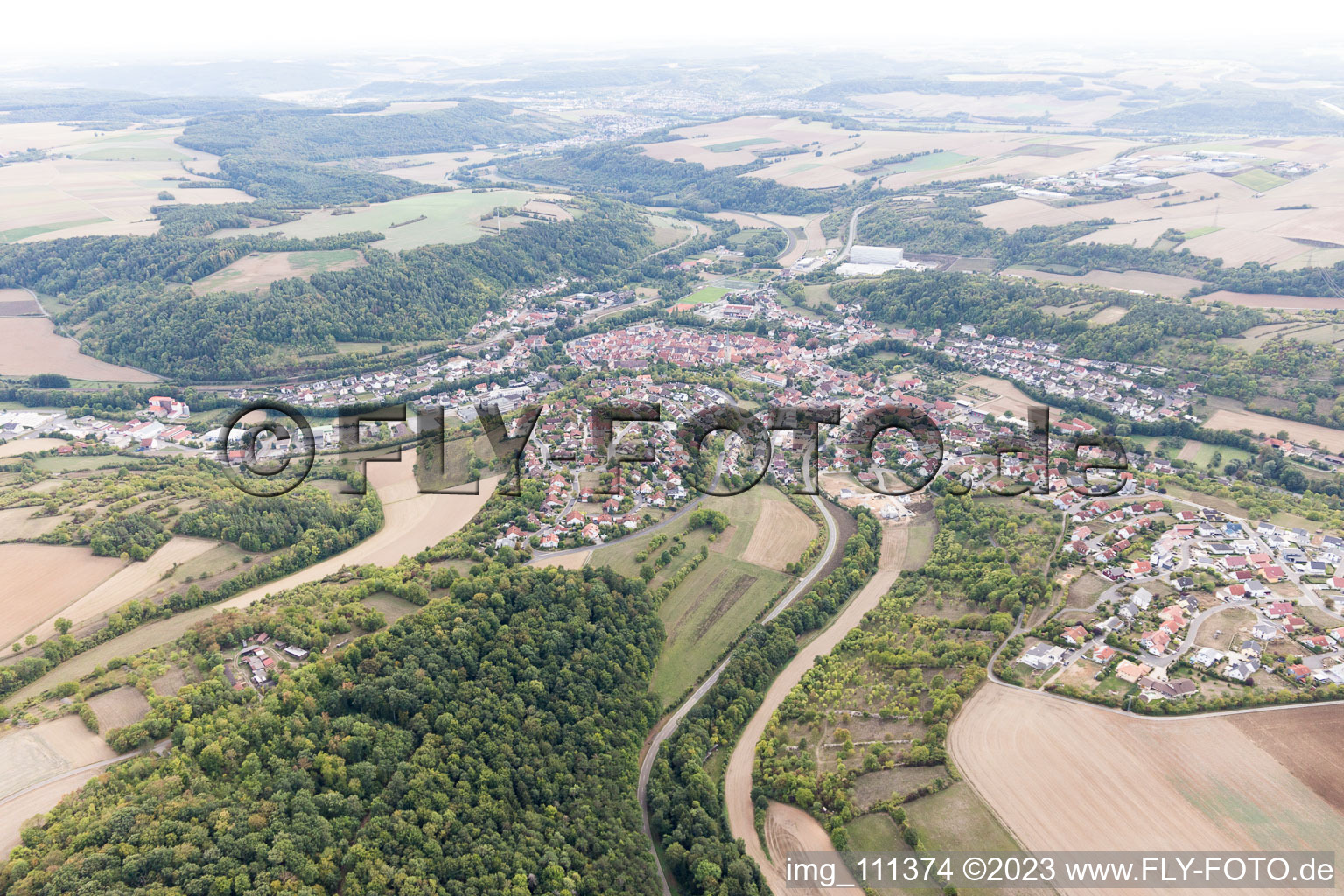 Vue aérienne de Grünsfeld dans le département Bade-Wurtemberg, Allemagne