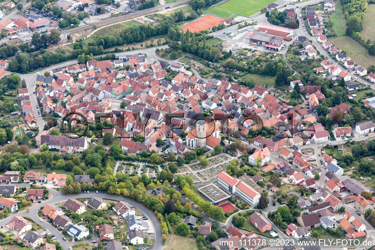 Vue oblique de Grünsfeld dans le département Bade-Wurtemberg, Allemagne