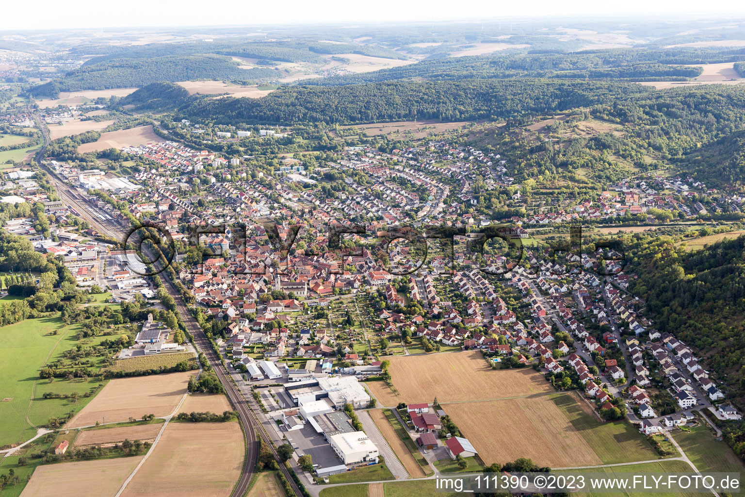 Photographie aérienne de Lauda dans le département Bade-Wurtemberg, Allemagne