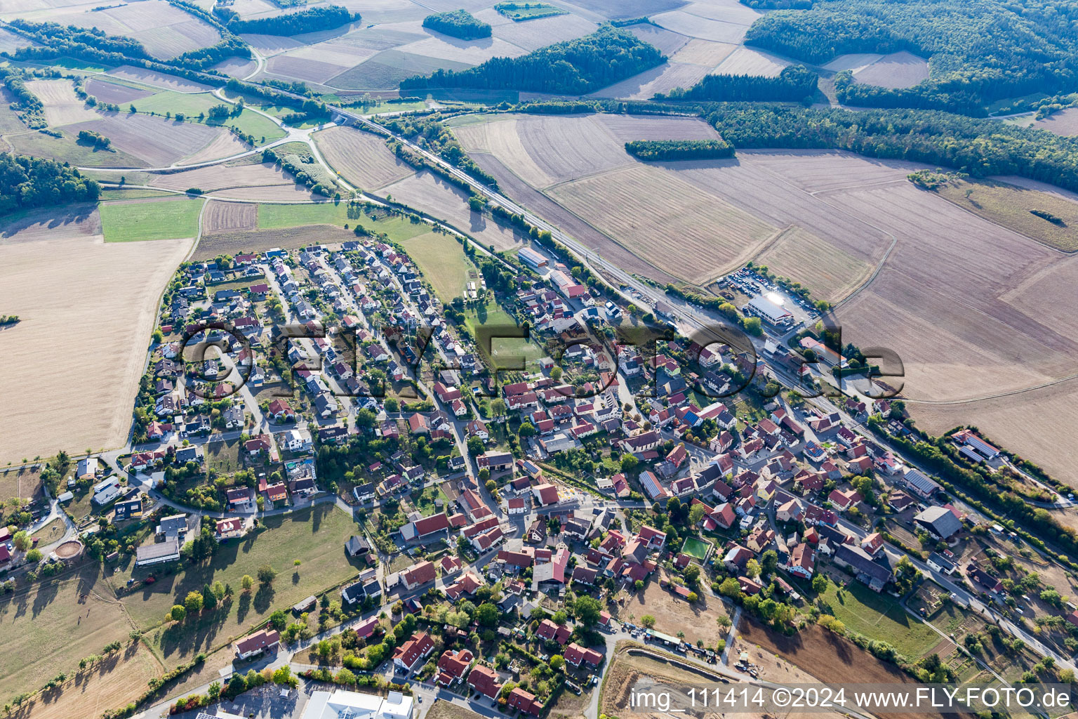 Vue aérienne de Quartier Eubigheim in Ahorn dans le département Bade-Wurtemberg, Allemagne