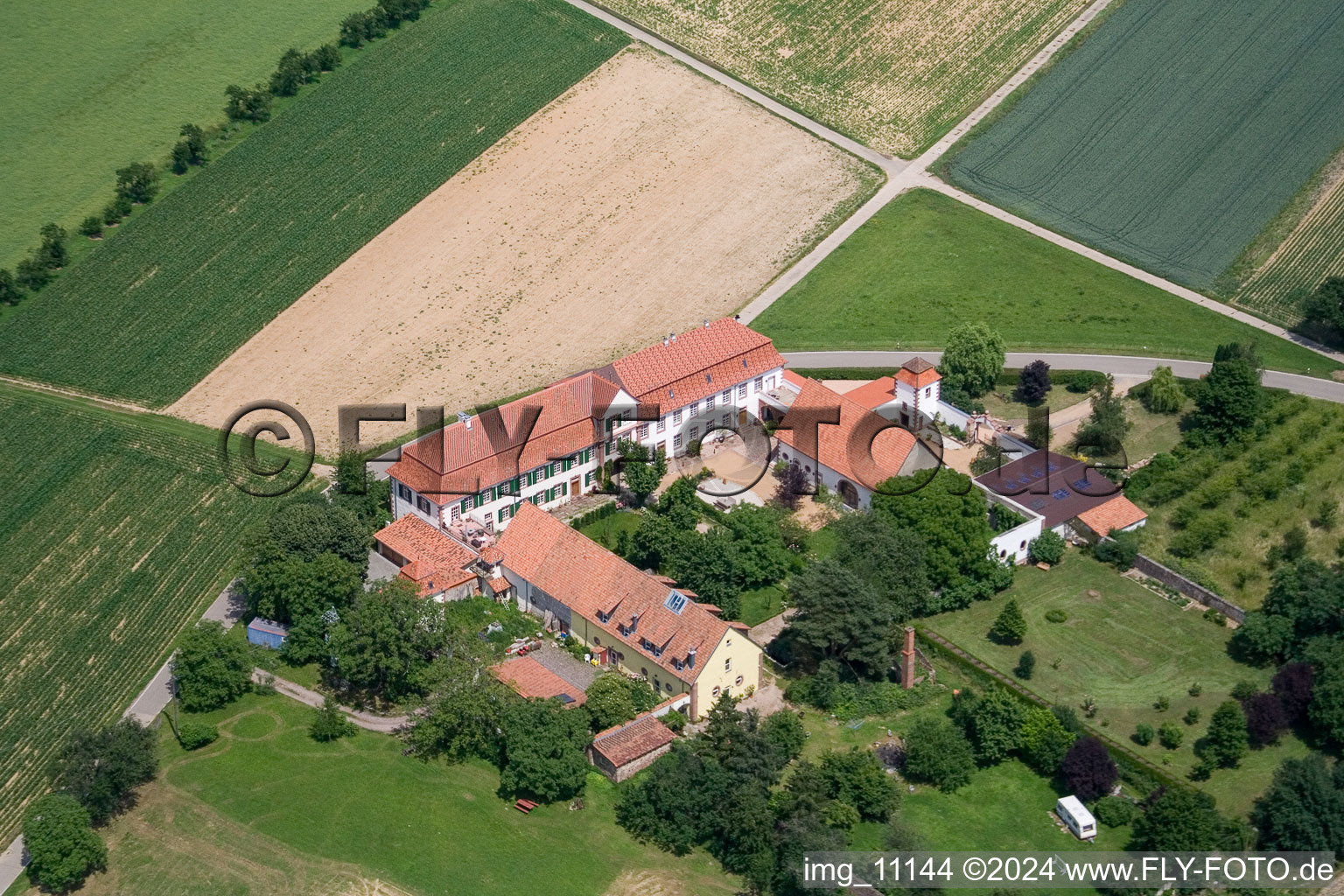 Vue oblique de Atelier pour résidences-services Atelier pour talents cachés à but non lucratif GmbH à Haftelhof à le quartier Haftelhof in Schweighofen dans le département Rhénanie-Palatinat, Allemagne