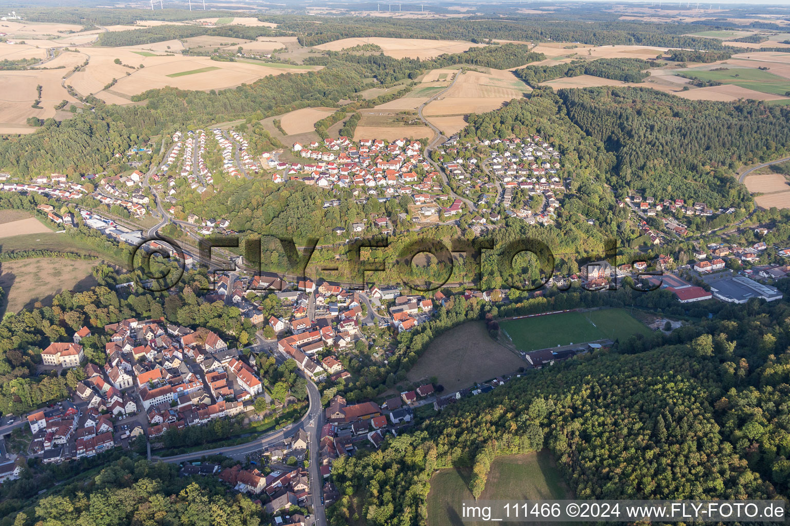 Vue d'oiseau de Adelsheim dans le département Bade-Wurtemberg, Allemagne