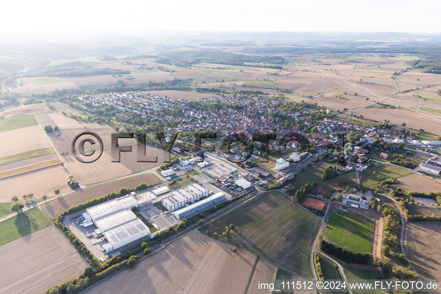 Vue aérienne de Hüffenhardt dans le département Bade-Wurtemberg, Allemagne