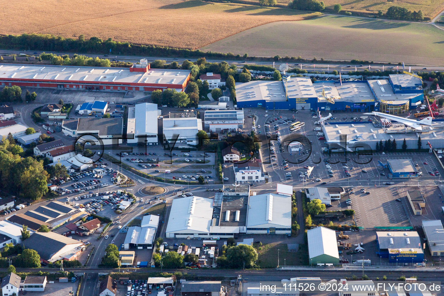 Vue aérienne de Musée de la technologie à le quartier Steinsfurt in Sinsheim dans le département Bade-Wurtemberg, Allemagne