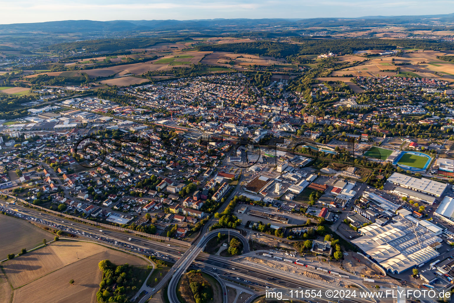 Vue aérienne de Du sud à Sinsheim dans le département Bade-Wurtemberg, Allemagne