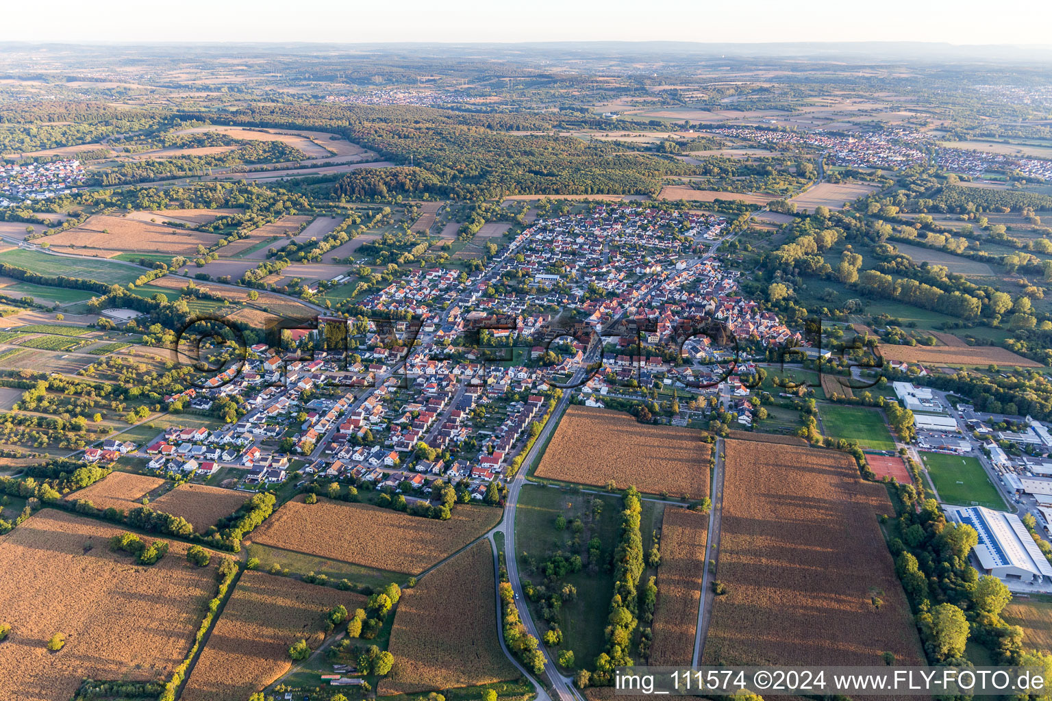 Vue aérienne de Quartier Stettfeld in Ubstadt-Weiher dans le département Bade-Wurtemberg, Allemagne