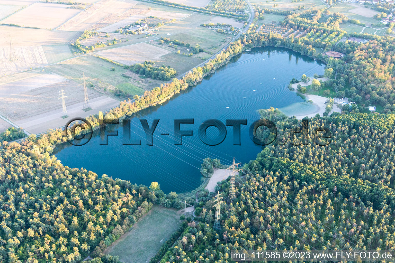 Vue aérienne de Lac de Heath à Forst dans le département Bade-Wurtemberg, Allemagne