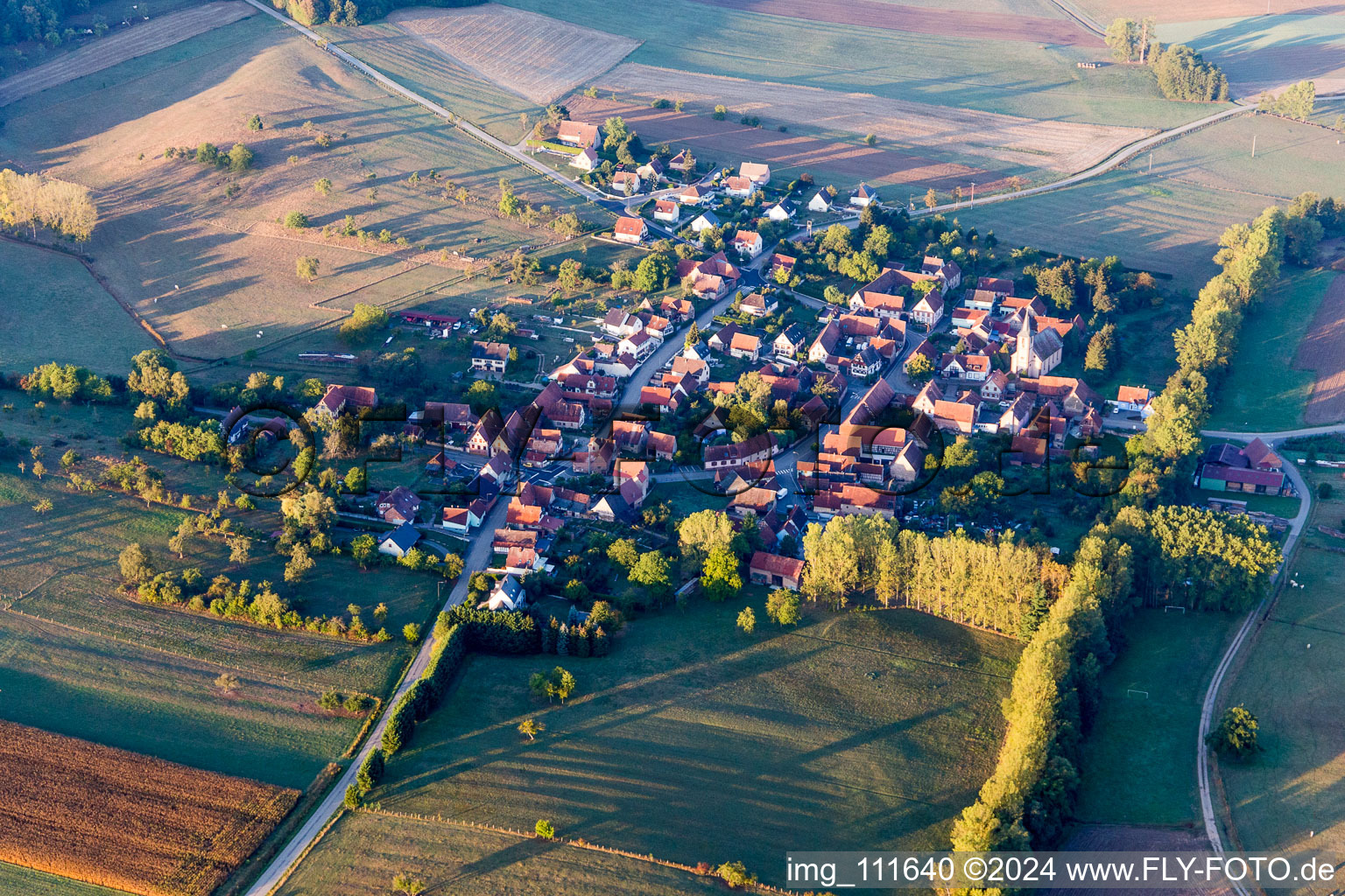 Vue aérienne de Uttwiller dans le département Bas Rhin, France