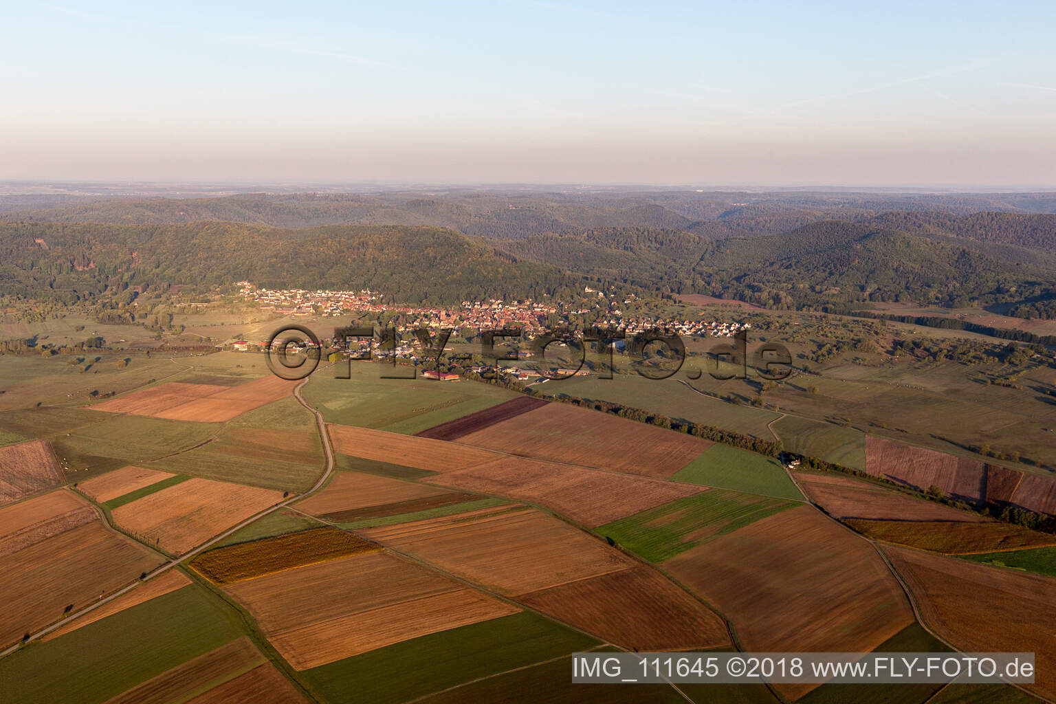 Neuwiller-lès-Saverne dans le département Bas Rhin, France d'un drone