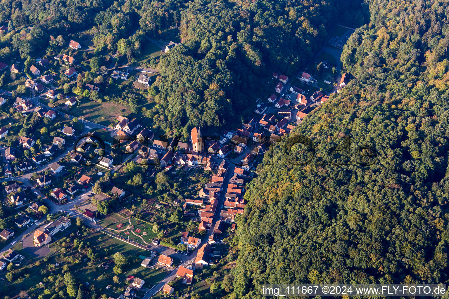 Vue aérienne de Ottersthal dans le département Bas Rhin, France