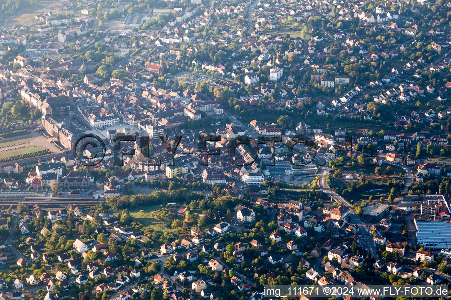 Saverne dans le département Bas Rhin, France d'en haut